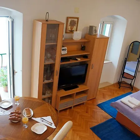 Kamena & Apartamento