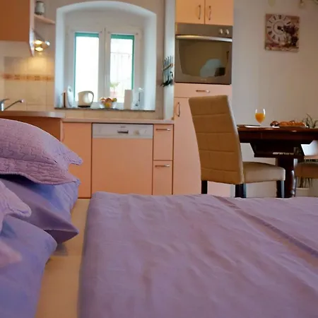 Apartmán Kamena & *