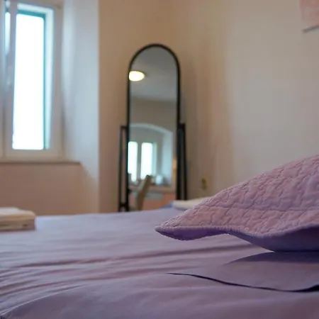 Kamena & * Makarská