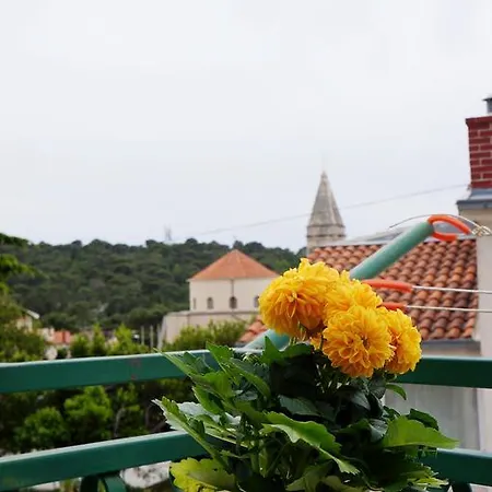 Apartmán Kamena & *