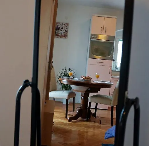 Kamena & Apartman *