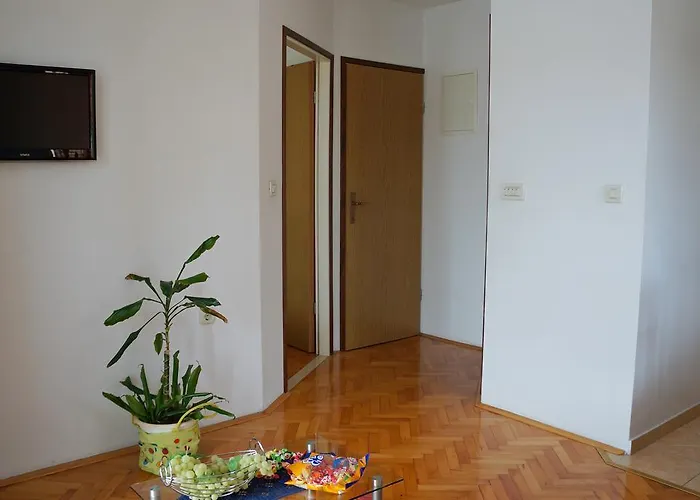 Kamena & Apartman