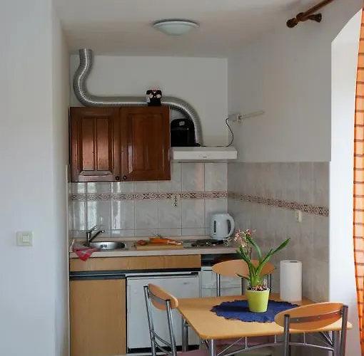 Kamena & Apartman